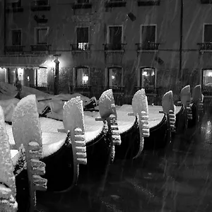 campo-de-la-guerra-apartment.hotelinveneto.com/